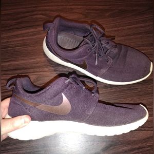 Women's Nike Tennis Shoes